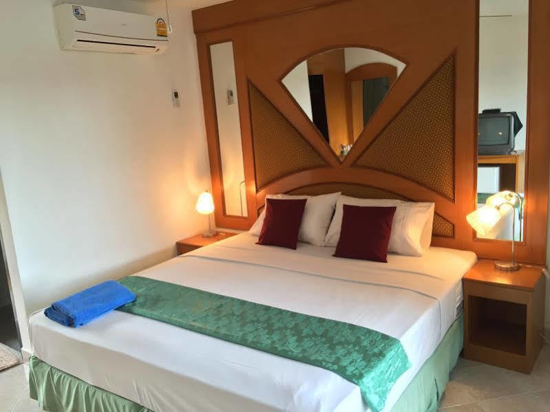 Waree'S Guesthouse Phuket 외부 사진